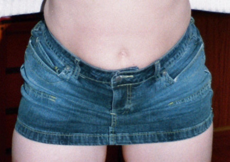 Sag - cuerpo caliente de la esposa en la falda corta de mezclilla slinky apretado 05
 #13774248