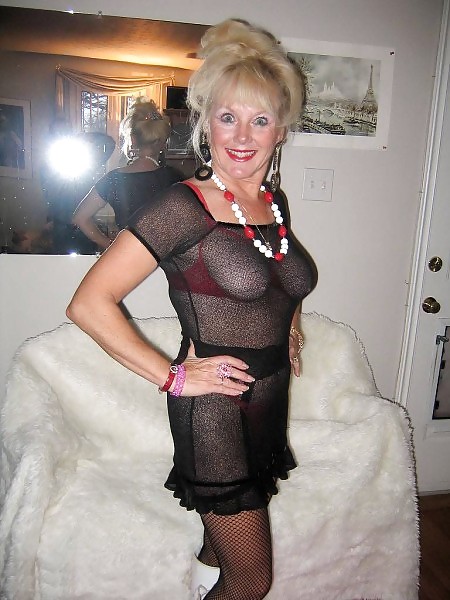 Les milfs habillees #9598974