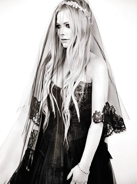 Avril lavigne: la regina del rock
 #22109315