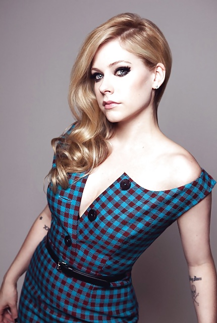 Avril lavigne: the Queen of Rock #22109329