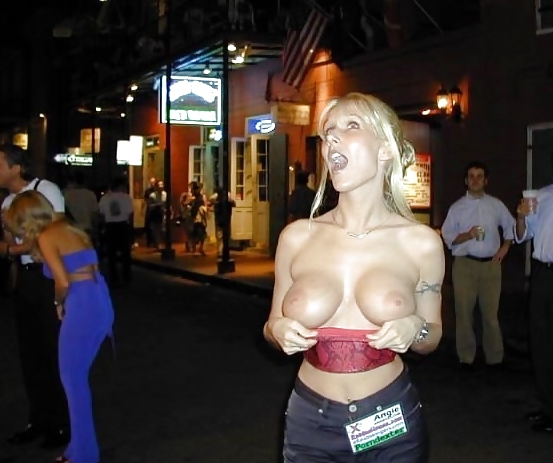 Wifes show tits in public #7833918