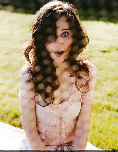 Zooey deschanel
 #3308585