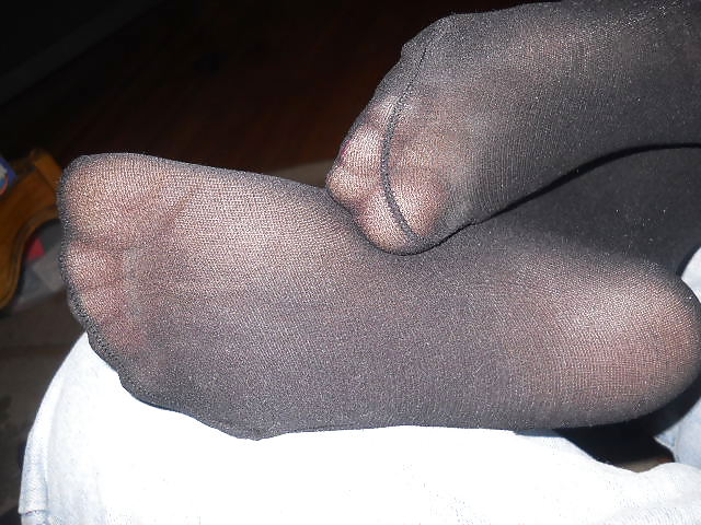 Dee's sexy feet in pantyhose for you foot lovers
 #10434004