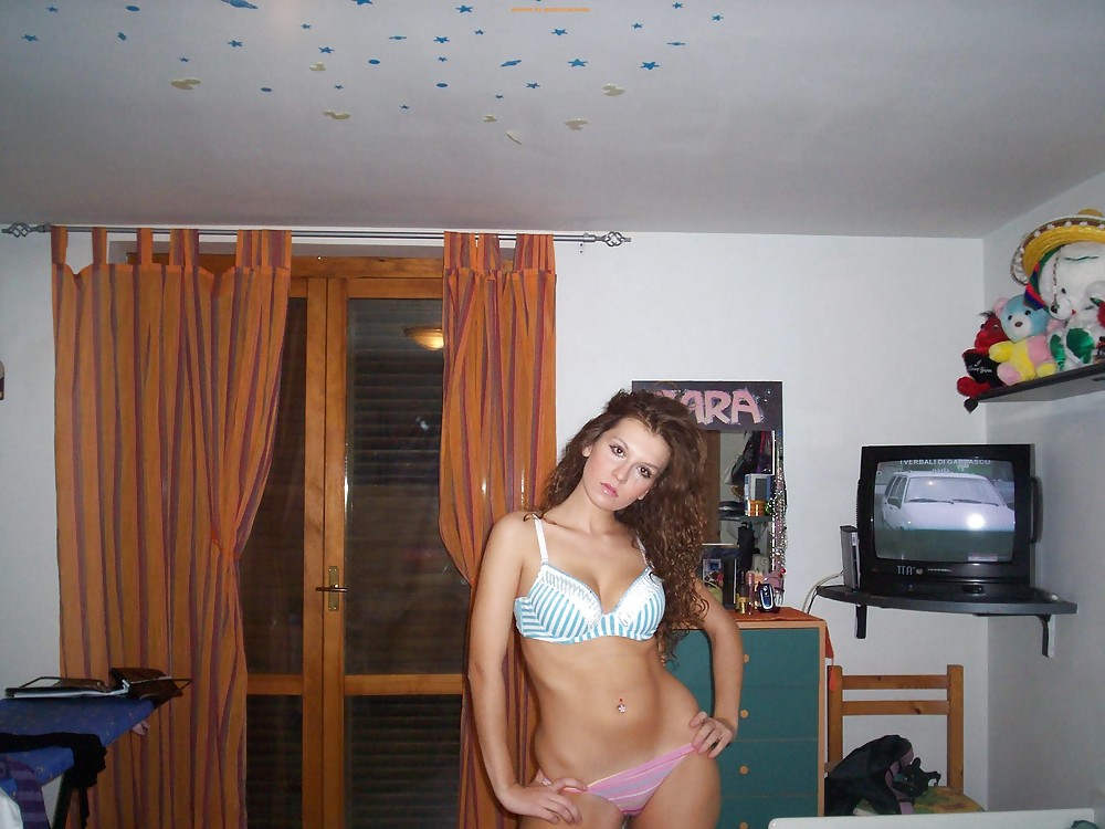 Real Amateur Set Girlfriend with curly hair #229017