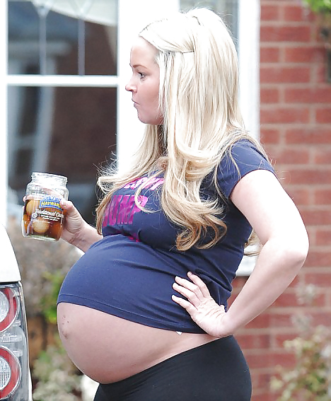 Celeb Pregnant preggo preggers #17900683