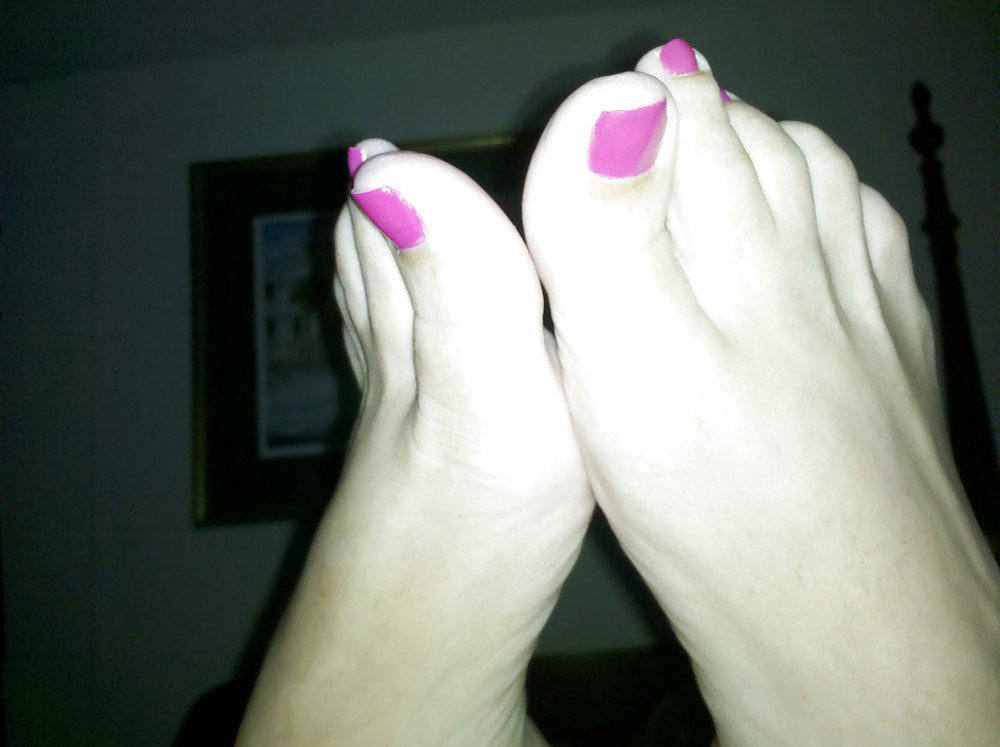 Comment on my girls sexy feet & toes #13173798