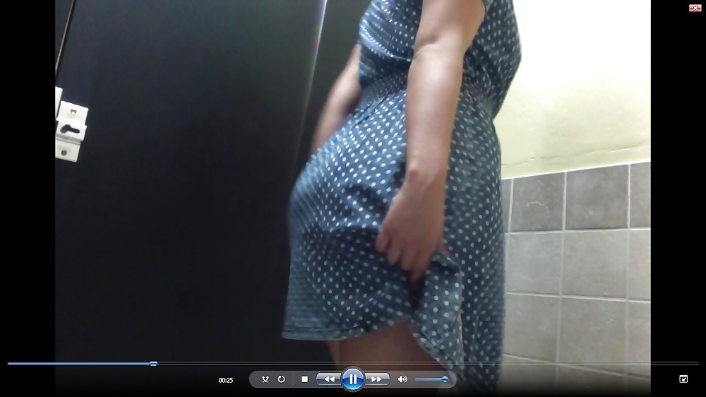 Slave posing in public bathroom #21593229