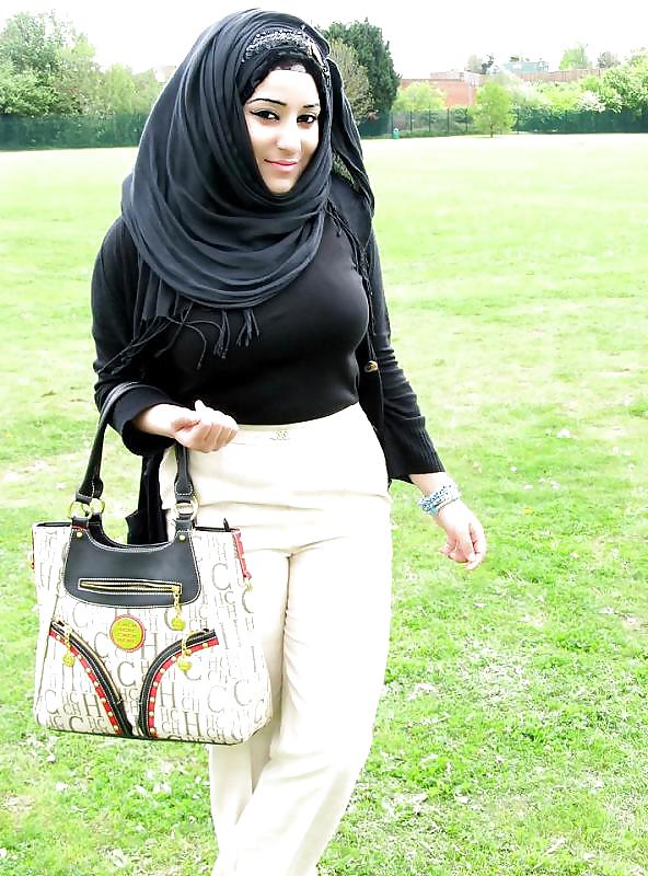 Chattes De Hijabis Arab #15873525