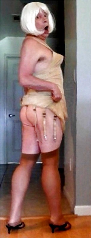 Dick Sucking Crossdresser Upskirt in Stockings #9498944