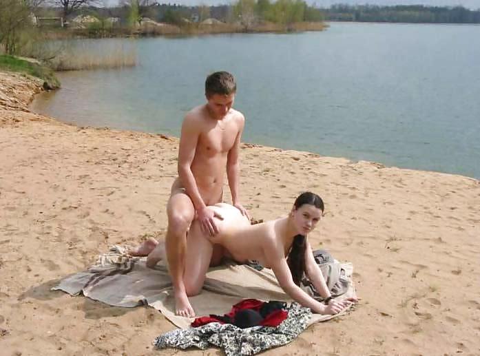 Mix sesso sulla spiaggia 5
 #14313645