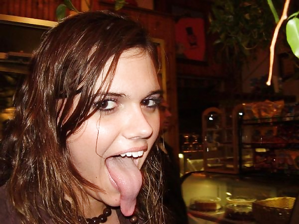 Chicks With Freakishly Long Tongues #1018601