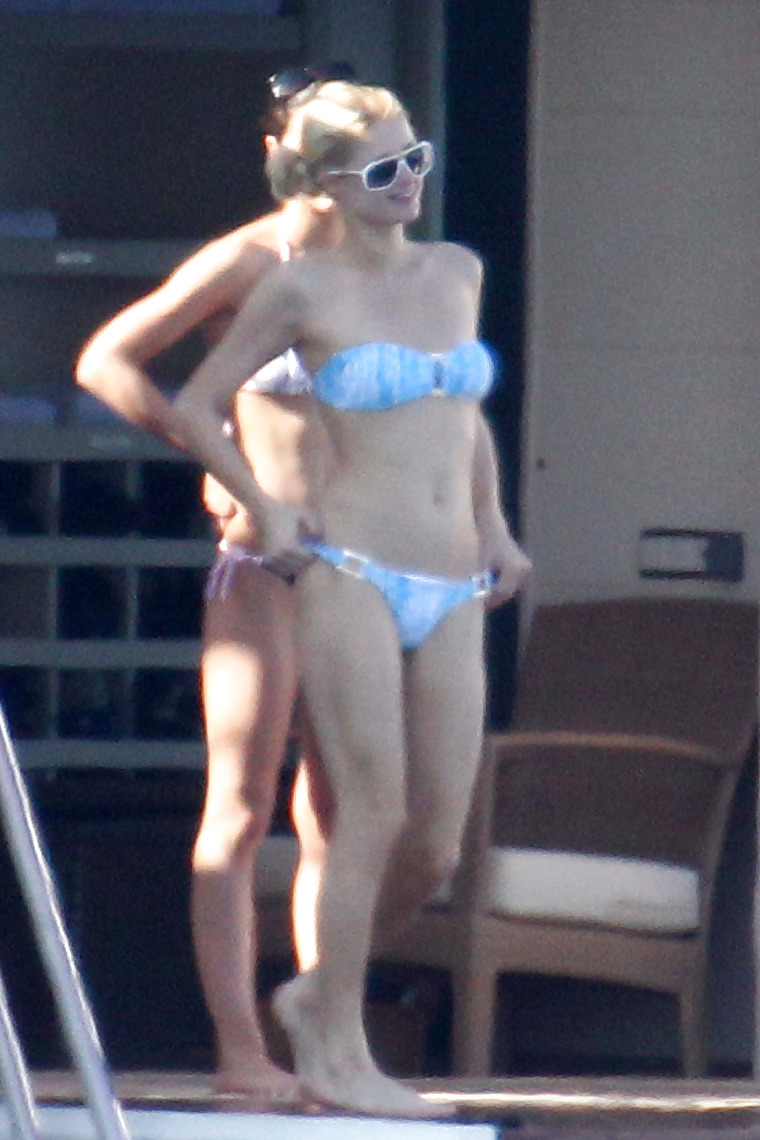 Paris Hilton Candids Topless #2008936