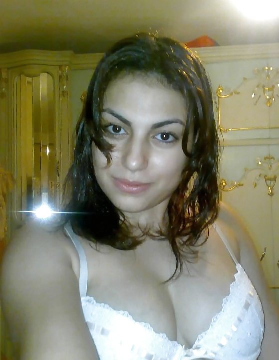 Arab sexy bitches 2 #6609285