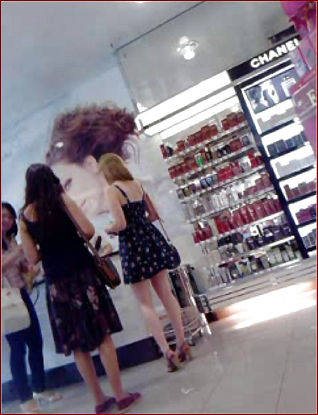 Uuuhh teen with incredible lengthy hair and aesthetic lengthy legs! #9846808