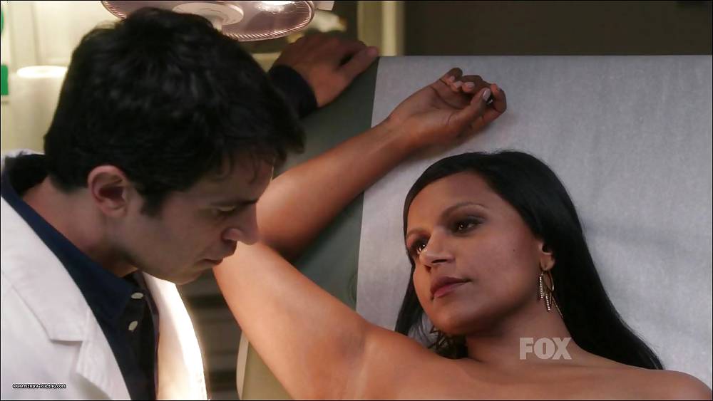 Mindy Kaling's sexy armpits #13566675