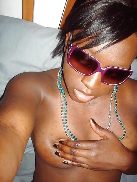 BLACK AMATEUR GIRLS - SELF PICS XVI #6845375