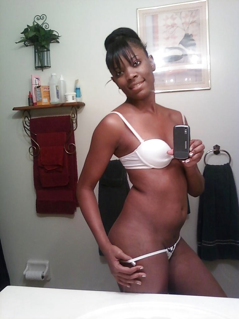 BLACK AMATEUR GIRLS - SELF PICS XVI #6845405