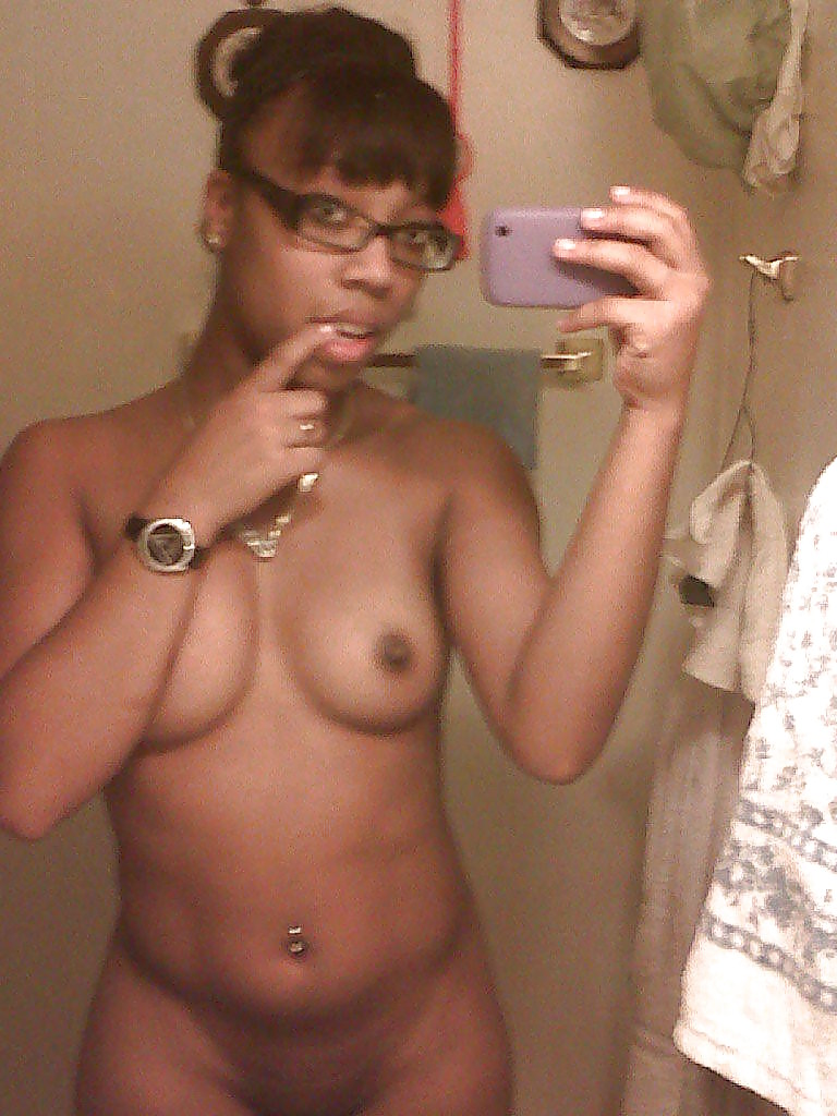 BLACK AMATEUR GIRLS - SELF PICS XVI #6845432