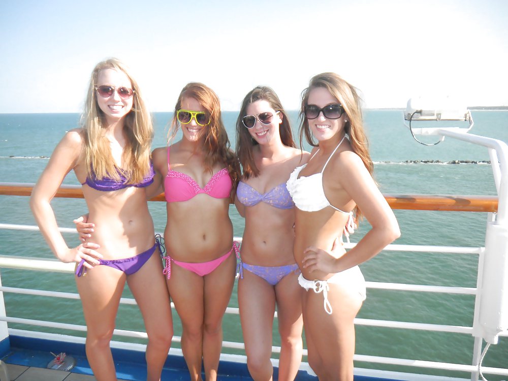 Putas al azar 3 
 #20379503