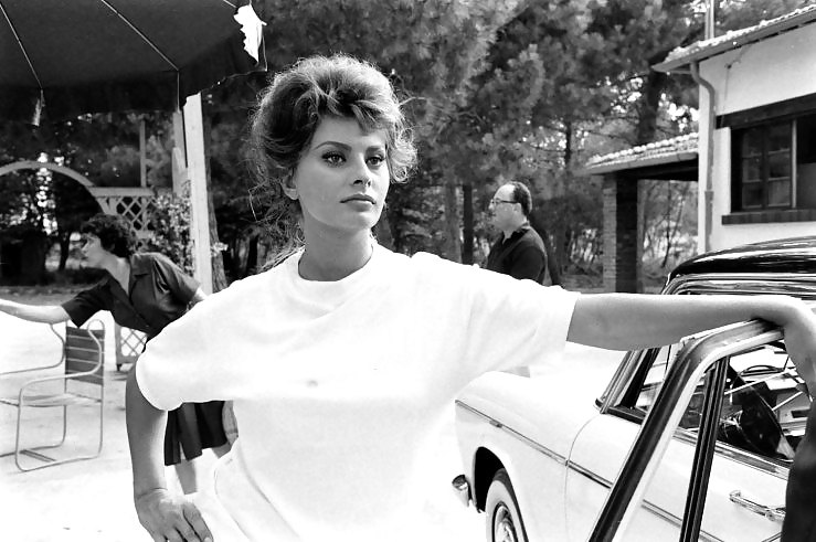 Sophia Loren - Sex-Symbol über Vergleichen #12215333