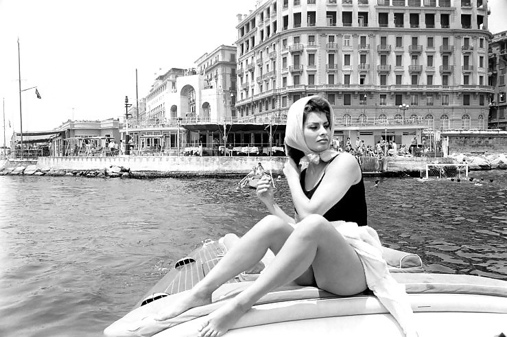 Sophia Loren - Sex-Symbol über Vergleichen #12215363