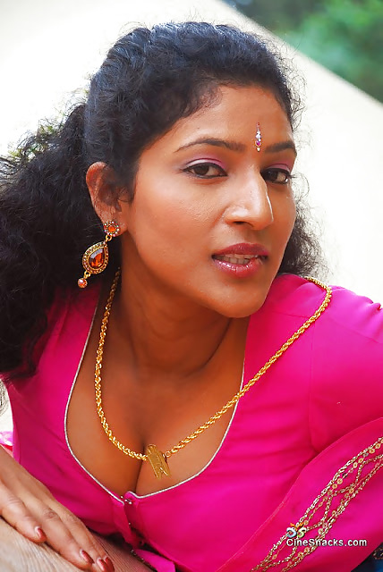 Indian tamil  big boobs #10995075