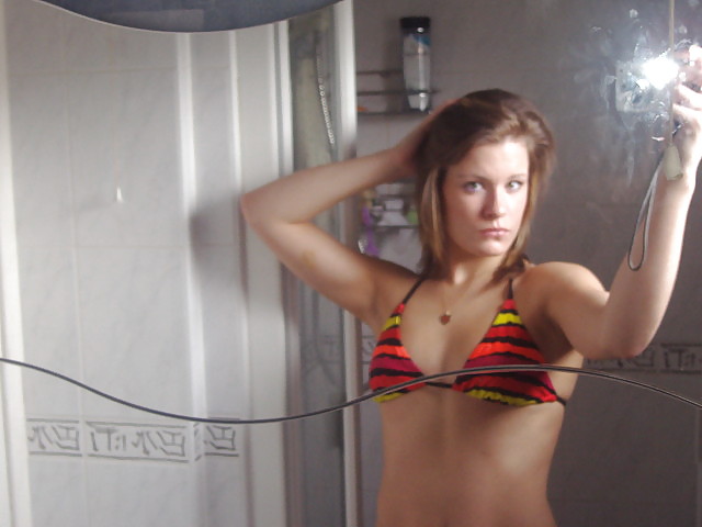 スコットランドの女の子
 #19946402