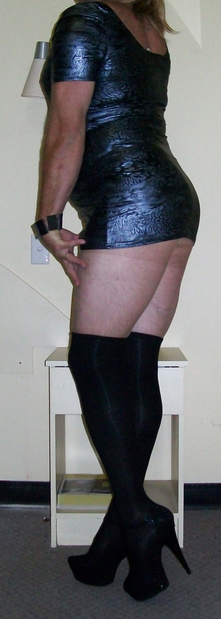 Xdresser roxy before going out to a sex party #12048318