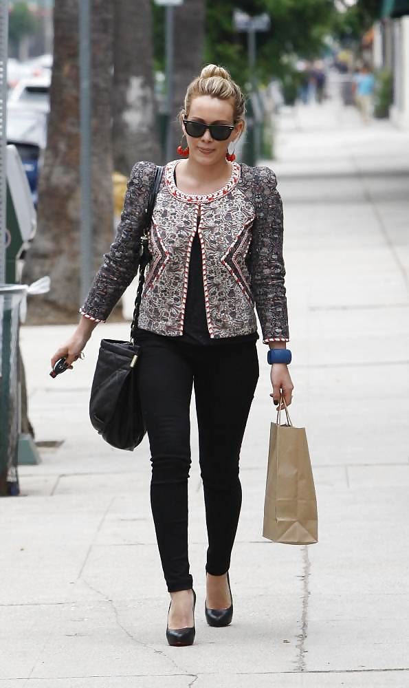 Hilary Duff - Besorgungen In Beverly Hills #4710601