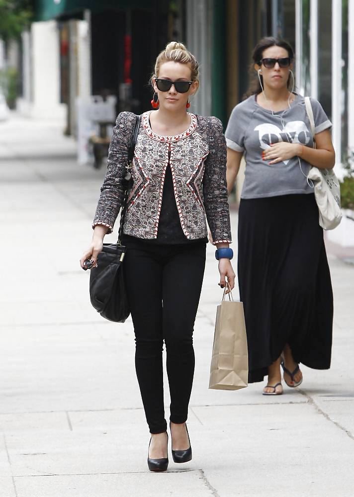 Hilary Duff - Besorgungen In Beverly Hills #4710705