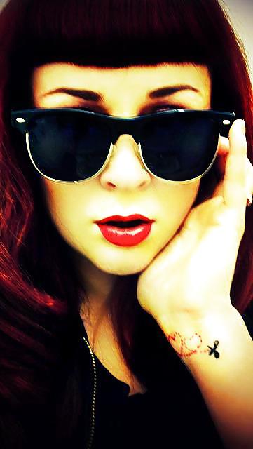 Ginger sonríe
 #18554792