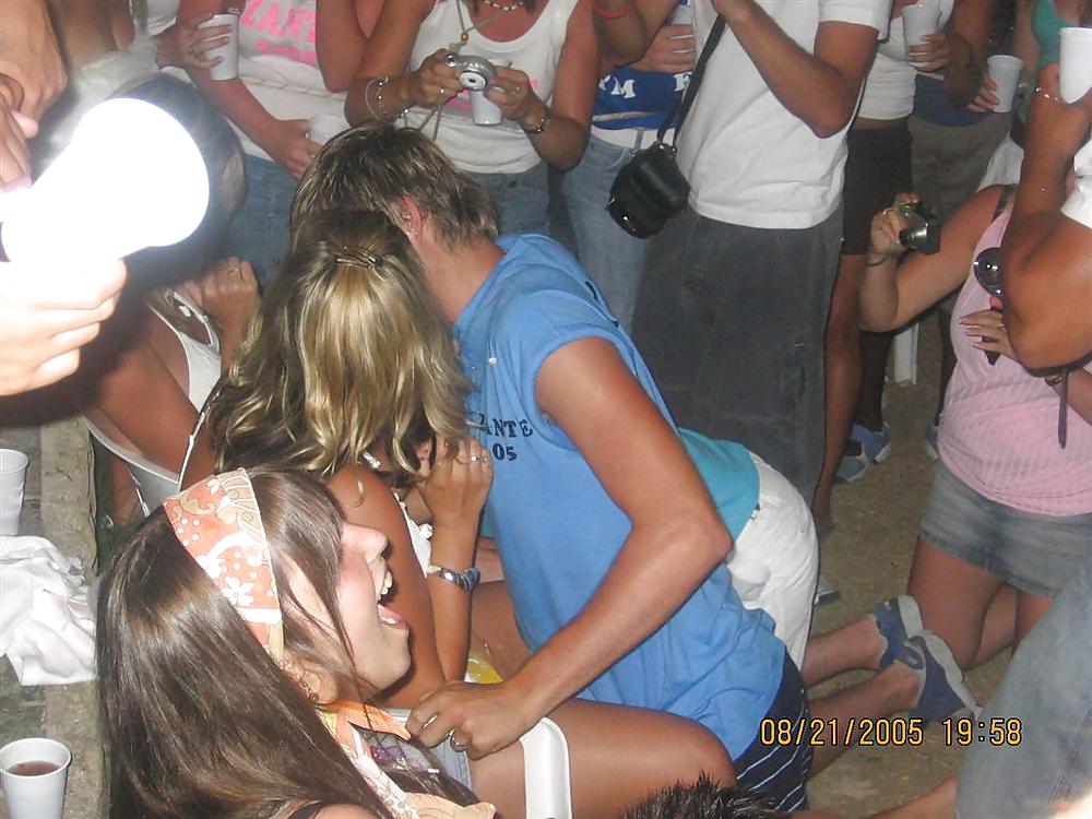 Blowjobcontest
 #16730740