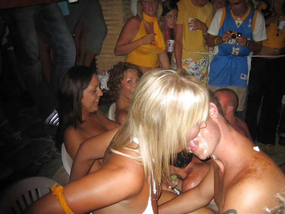 Blowjobcontest
 #16730811