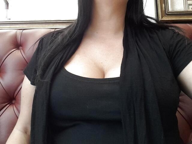 Tetas en primer plano
 #22787156