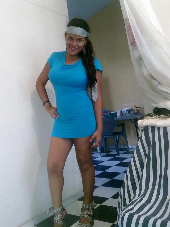 女性 (amigiutas 24)
 #12945825