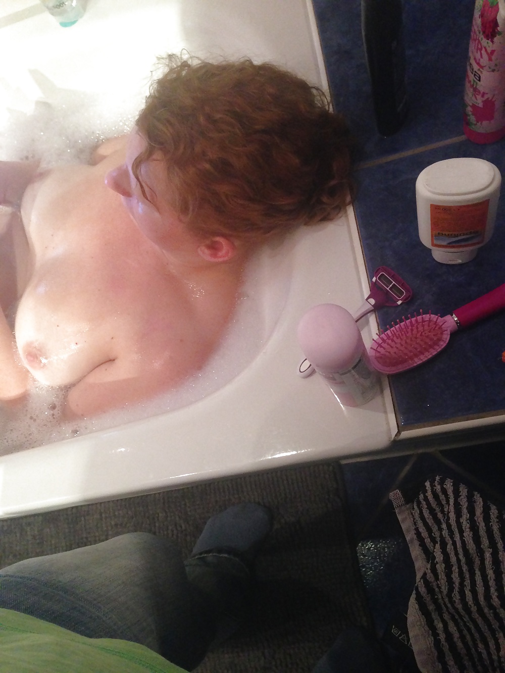 Ihr busen
 #17663965