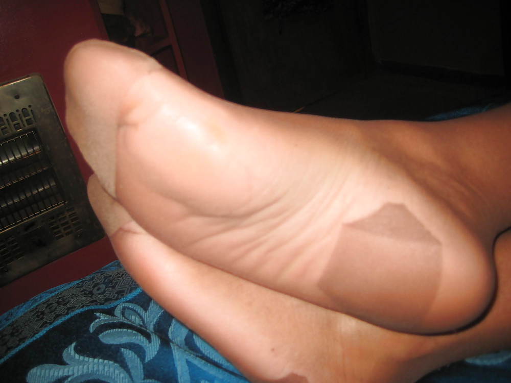Sexy pies de nylon dedos de los pies
 #12424624