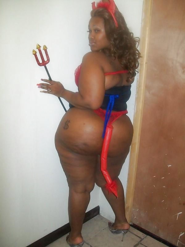 Very Curvy Women folk #9388340