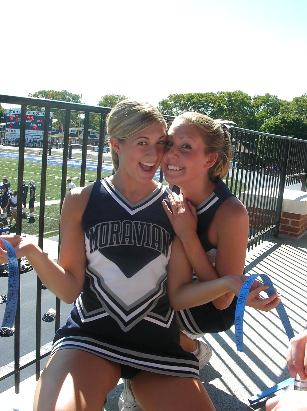 Sporty babes - cheerleaders #4029960