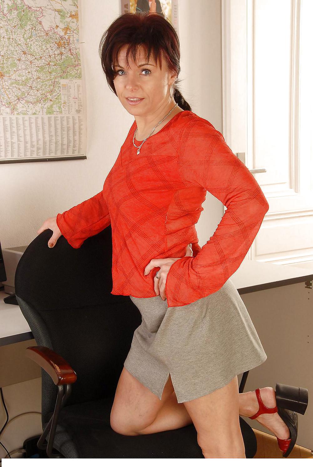 Office MILF #9327185