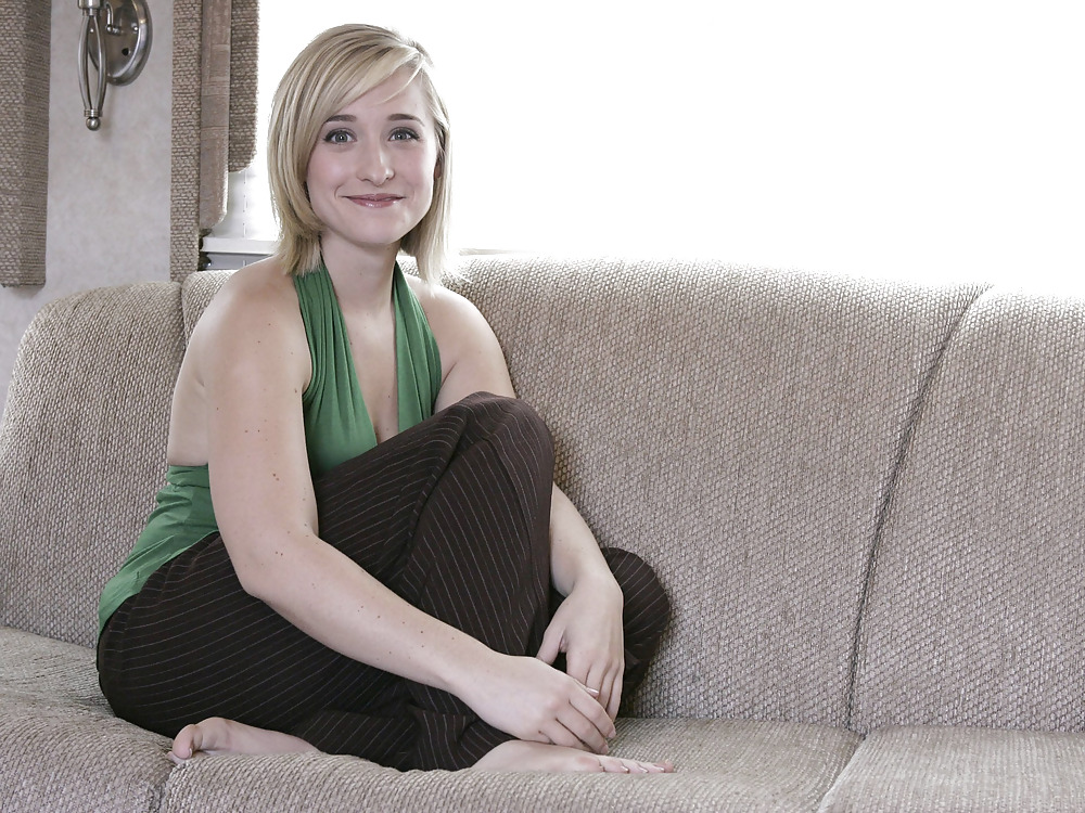 Allison Mack #3308973