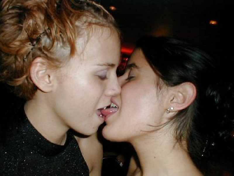 Girls making out with other girls #3165031