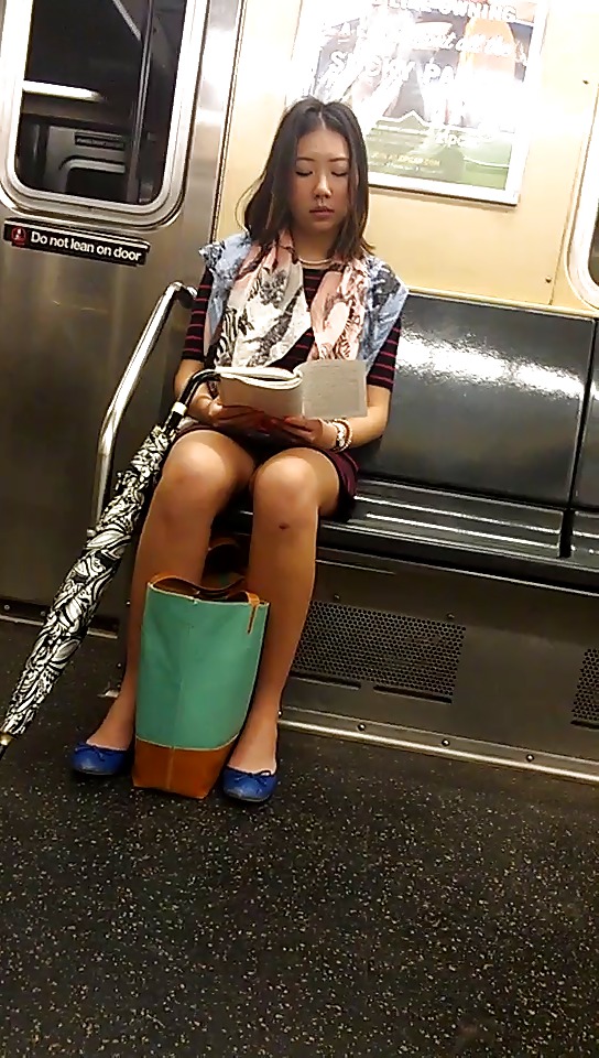 New York Subway Girls #20180499