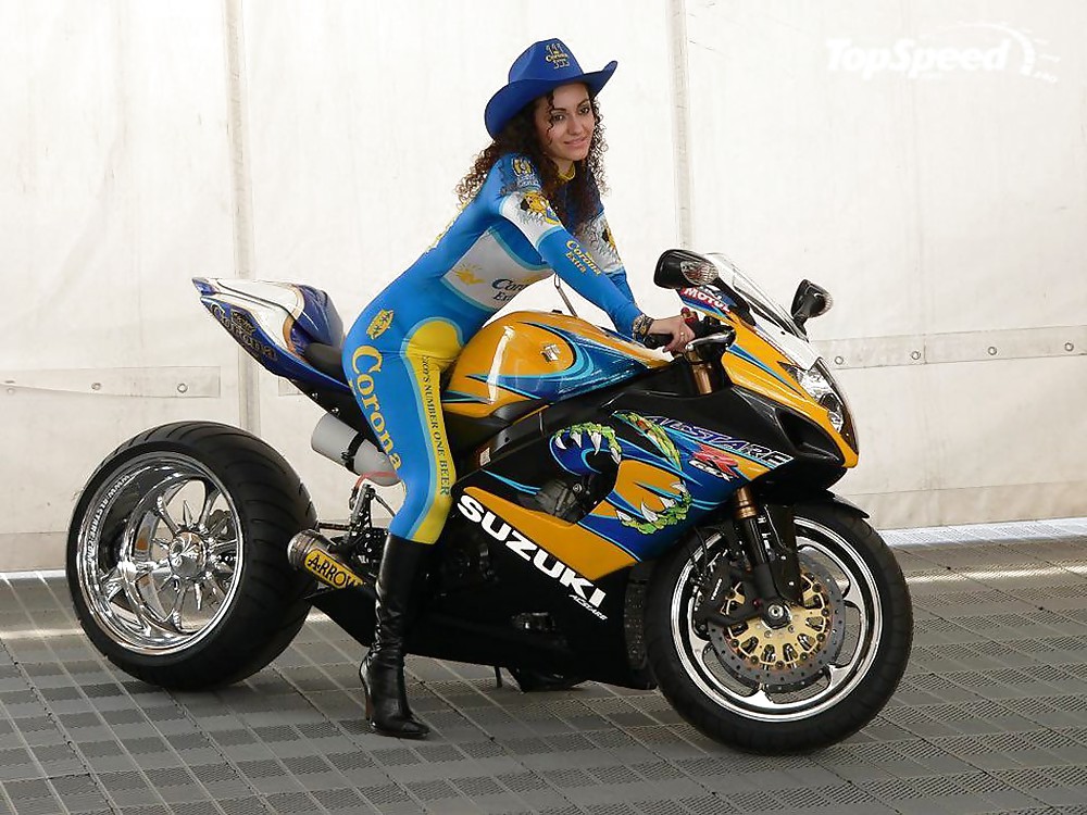 ¡Mmm, ¿por qué me gustan las motos.....i pregunto!
 #5044294