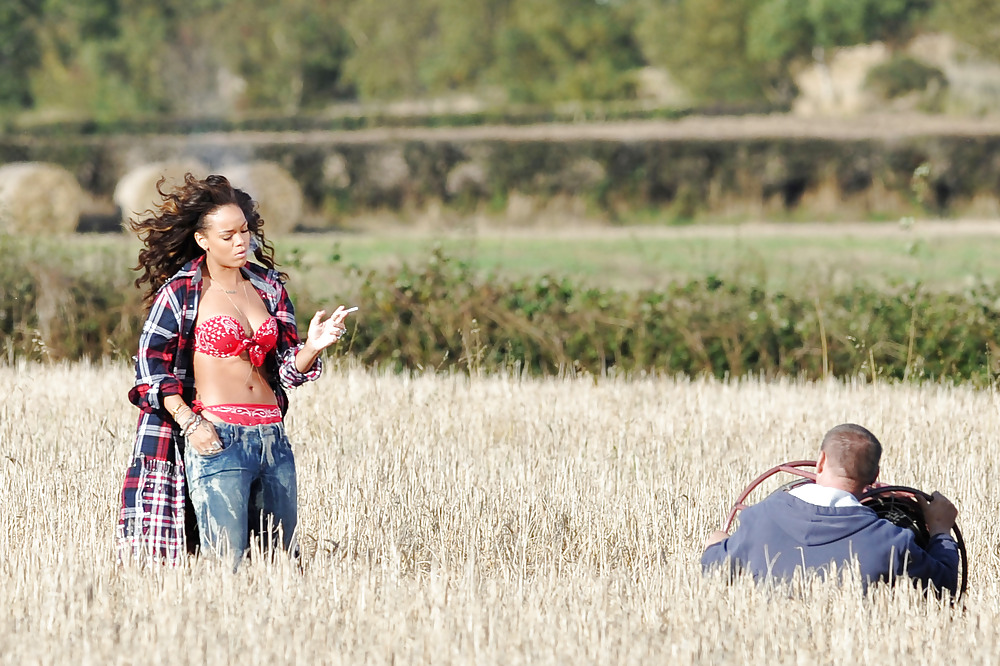 Rihanna - sexy while filming a music video in Ireland #7527041