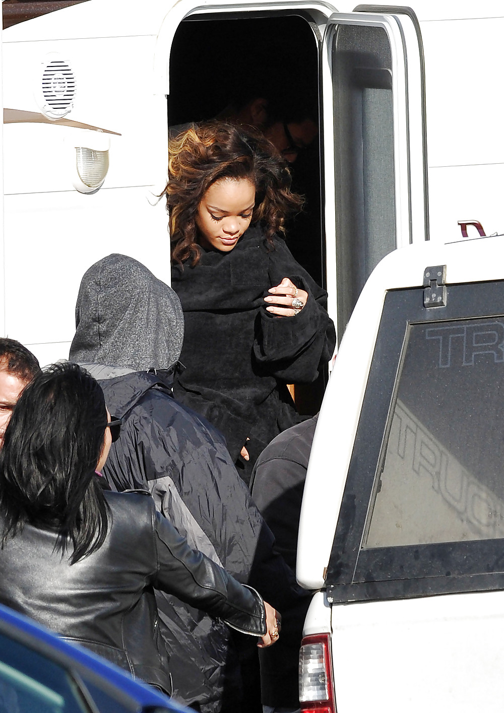 Rihanna - sexy durante el rodaje de un video musical en Irlanda
 #7527209