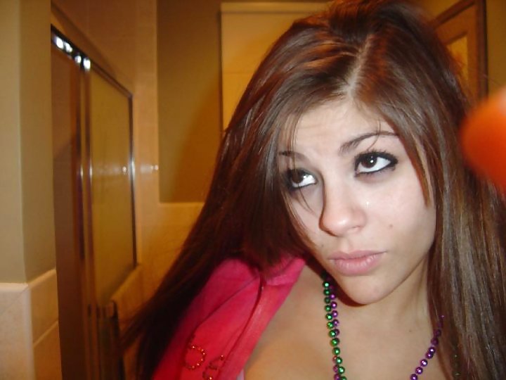 Brunette #3872110