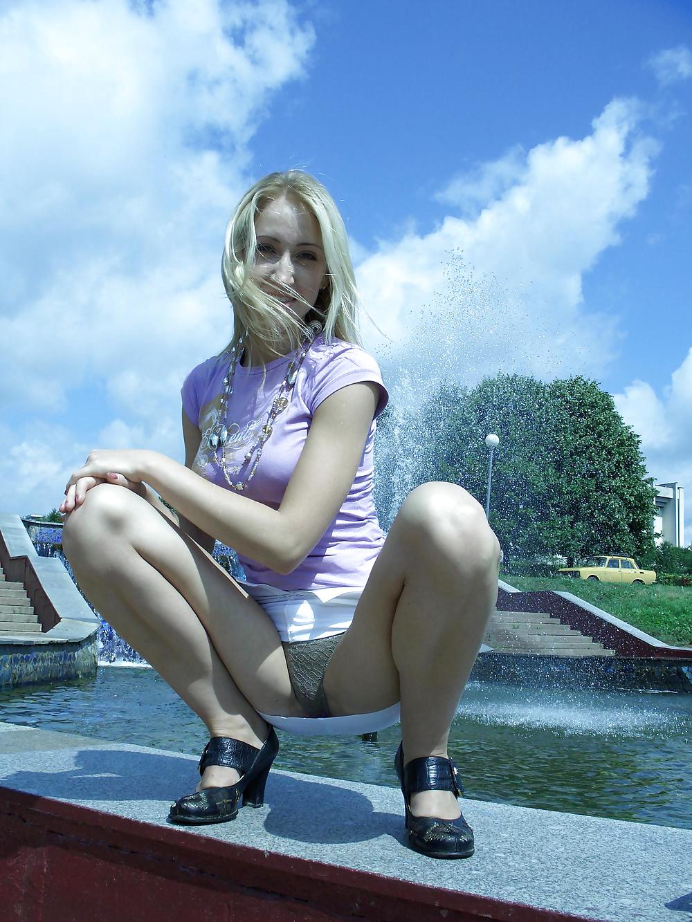 Amazing Blonde Shows it all in Public #16721849