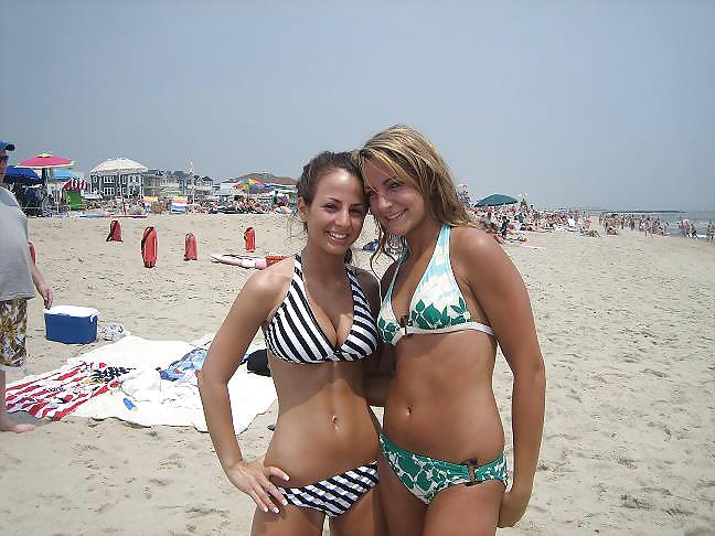 Moshe ama los días calurosos de verano, chicas calientes y bikinis 2
 #4151265