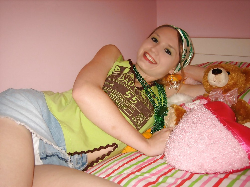 Cute Amateur Kitt #8773692